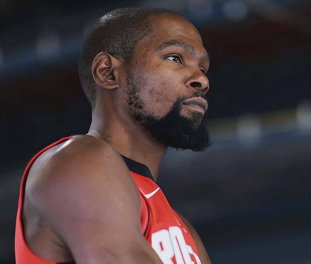 一个耐人寻 一个耐人寻